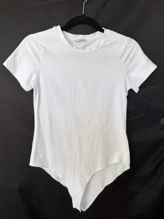 Mangopop Tops - White Short‑Sleeve Crew Neck Bodysuit – Size Medium
